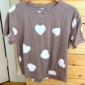Purple grey heart print tee